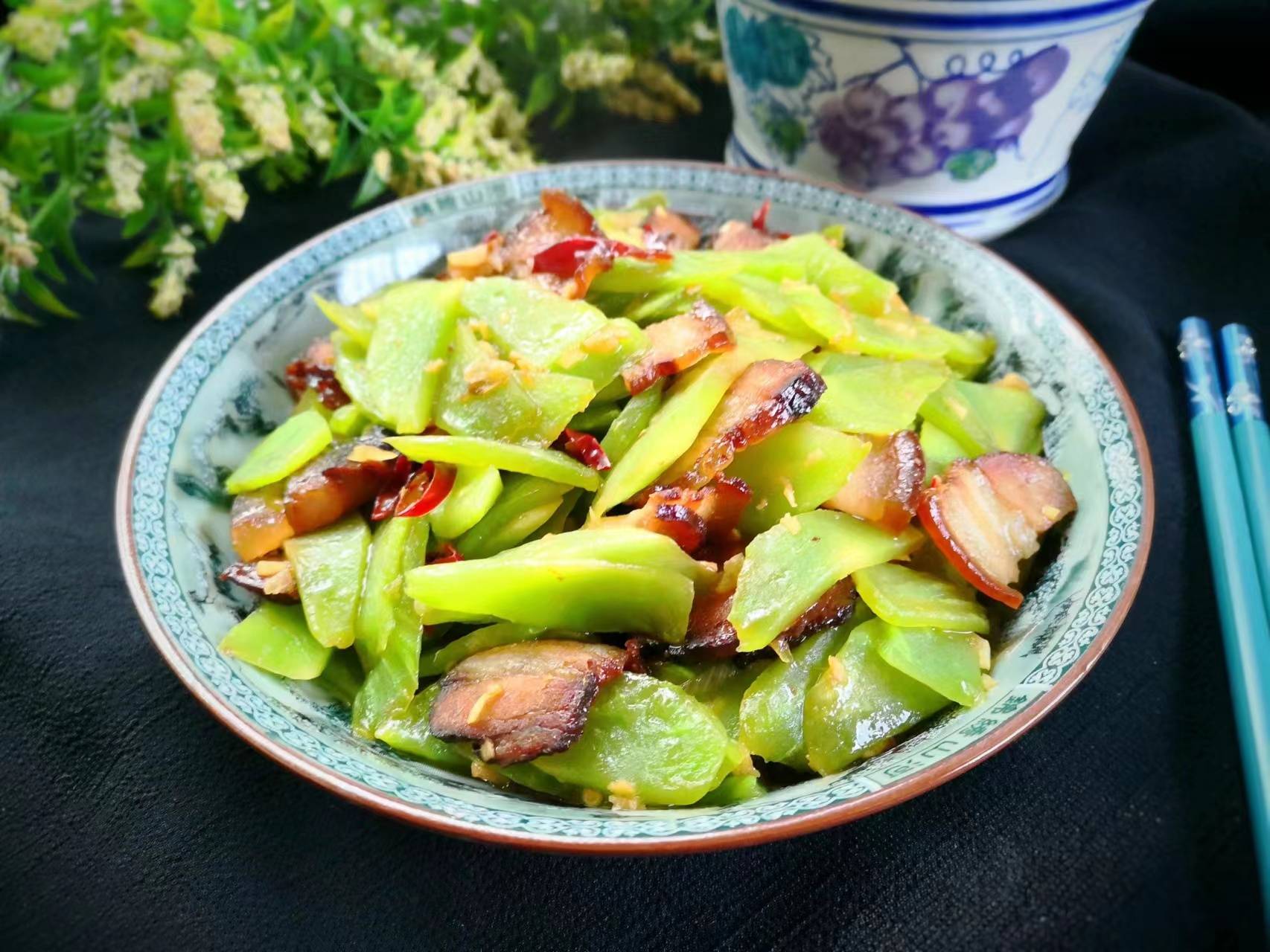 什么菜炒腊肉宝宝爱吃,腊肉炒什么最好吃小孩