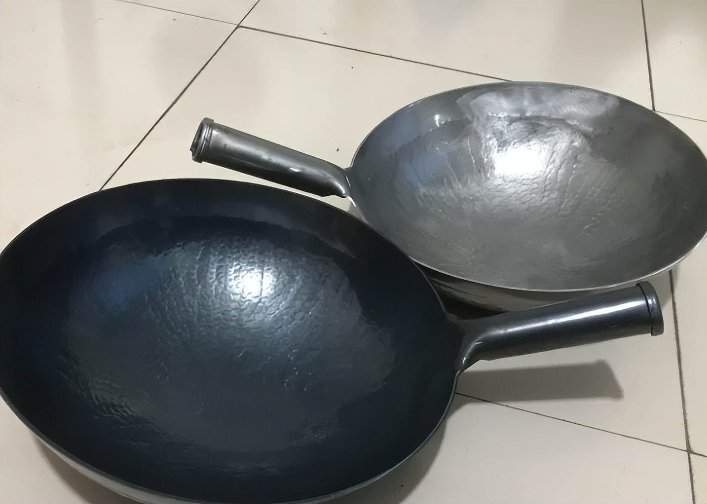 生铁锅和熟铁锅到底哪个好用,生铁锅与熟铁锅各有哪些优缺点