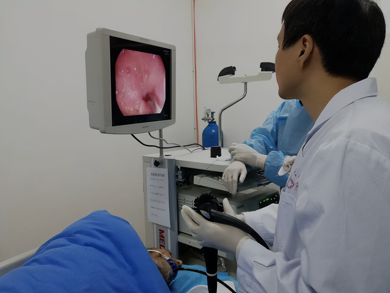 无痛胃镜和普通胃镜的区别有什么,无痛胃镜和普通胃镜区别在哪