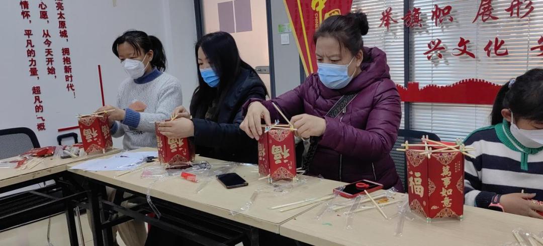 太原元宵花灯哪里看,钟楼街上花灯璀璨迎元宵太原