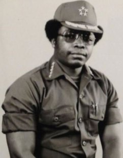 利比里亚前总统多伊怎么被处死的,被宫刑的利比里亚前总统多伊