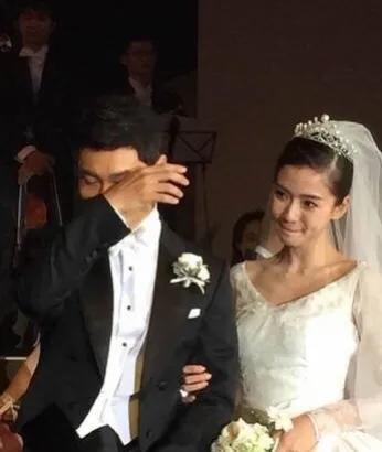 鏉ㄩ鍜岄粍鏅撴槑鐨勫绀煎叏杩囩▼,榛勬檽鏄庡拰鏉ㄩ鐨勫绀肩殑瑙嗛