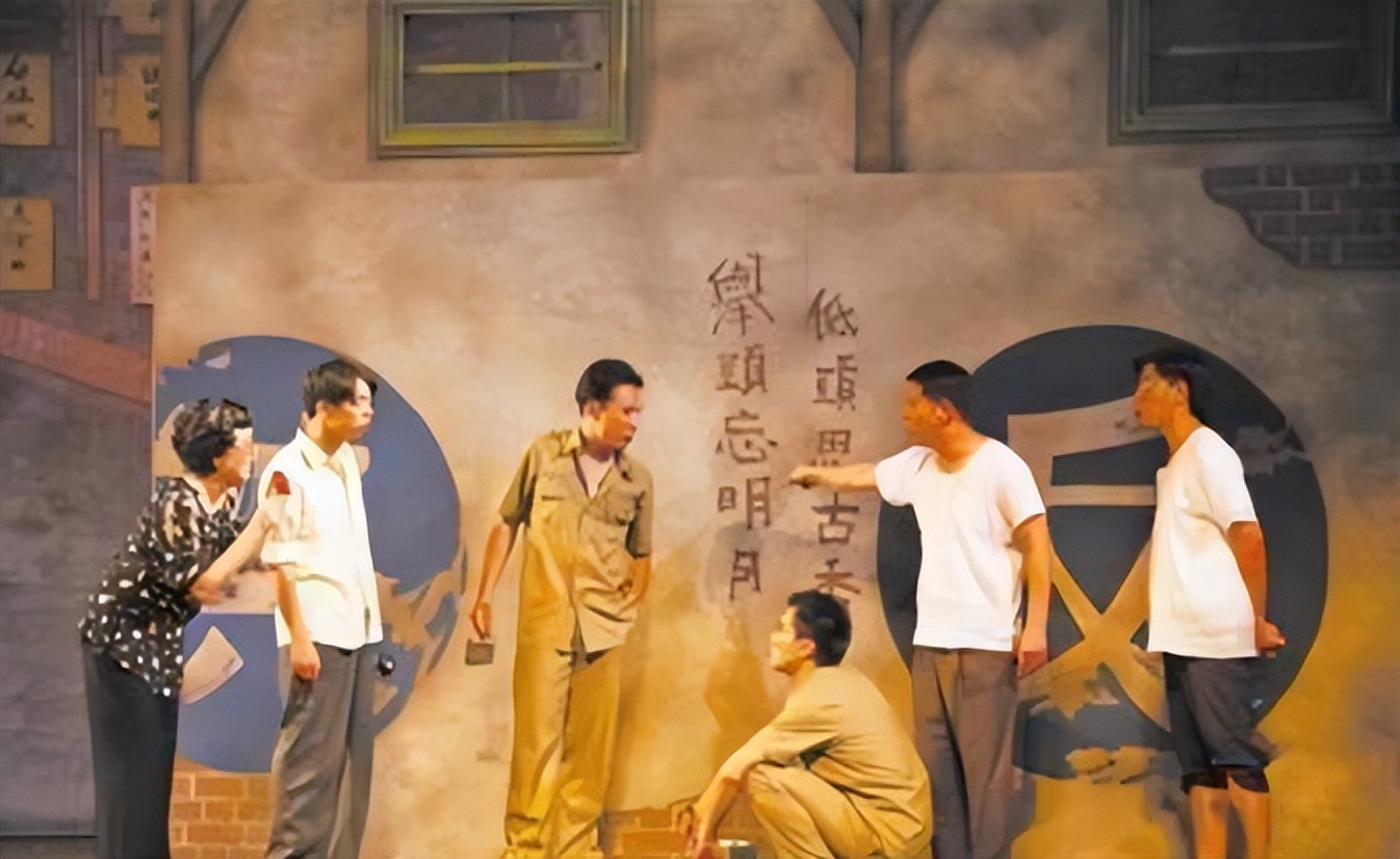 他靠演“白宝山”出名，64岁再获奖，出道40年无绯闻，金星：干净