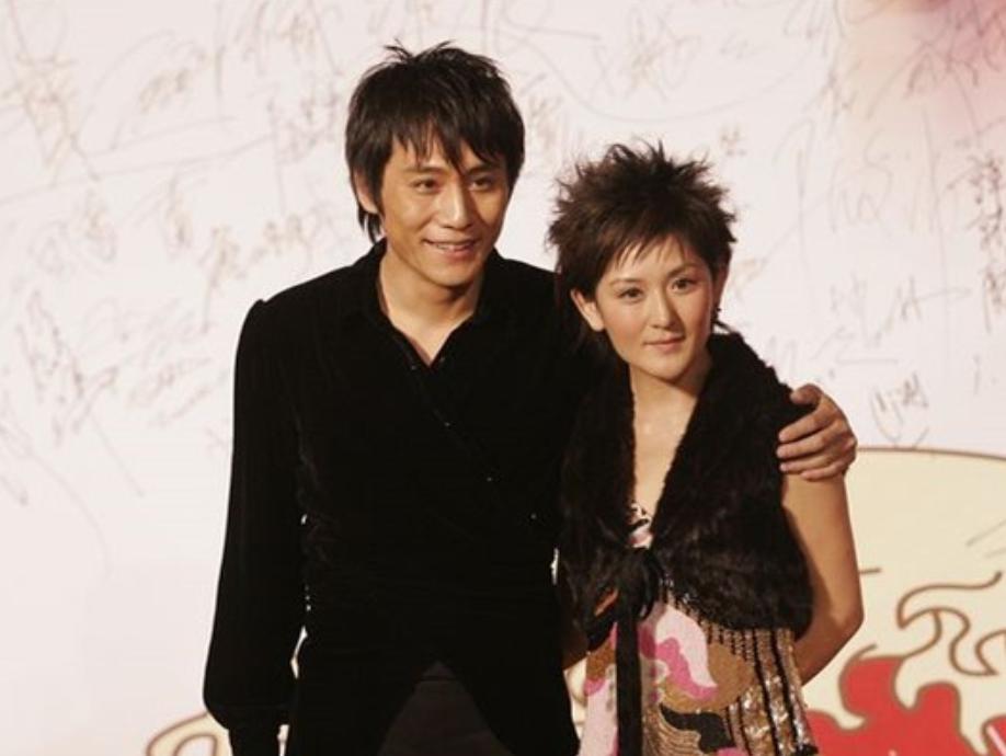 刘烨和谢娜结婚了没,刘烨与谢娜的爱情史