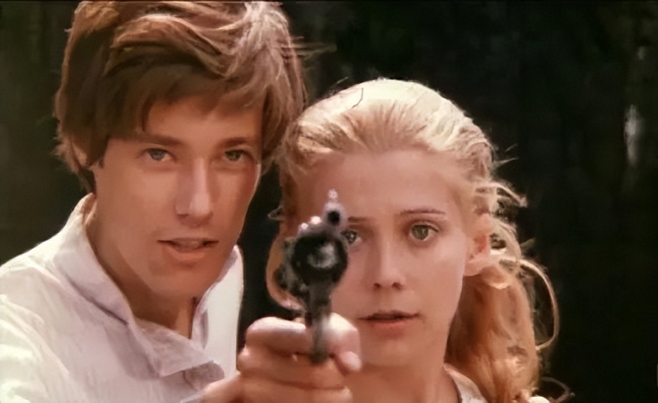 《钢铁是怎样炼成的》冬妮娅独立自由，为何保尔坚持认为她庸俗？