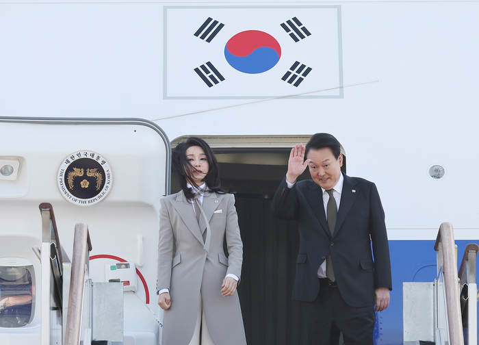 韩国第一夫人访美服装秀,韩第一夫人照片