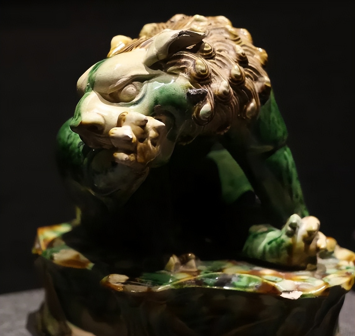 挖出来的古墓藏品都去哪了,不解之谜古墓挖掘真实记录