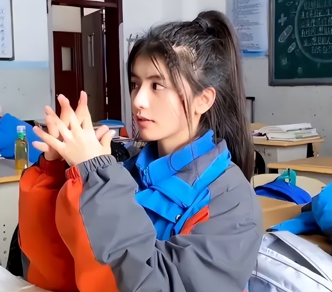 鲶鱼须高马尾发型,鲶鱼须发型是差生标配吗