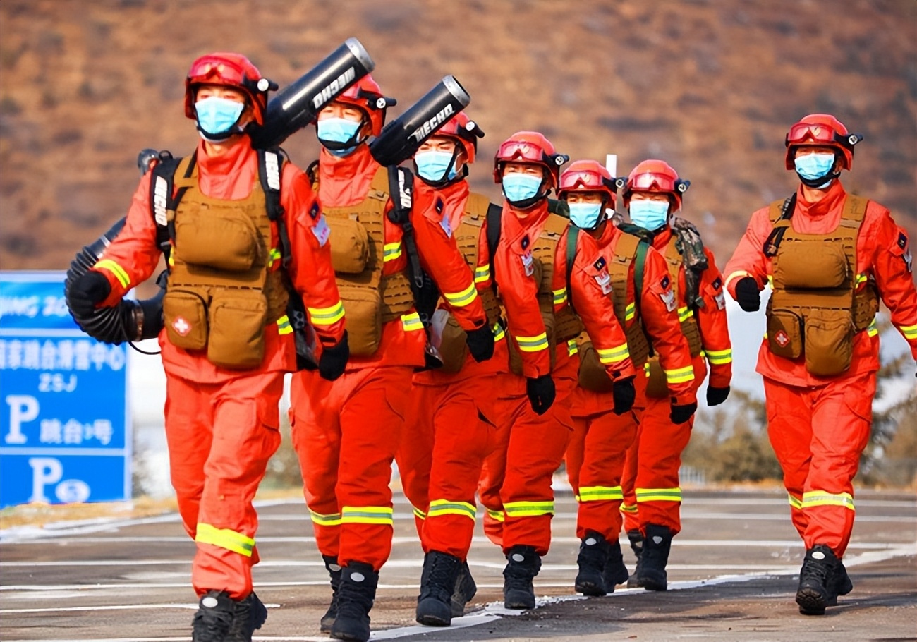 消防专用头盔对讲机,消防用的最多的是哪款对讲机