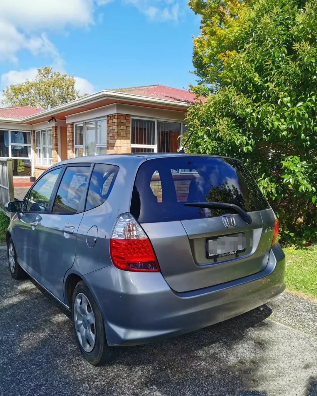 95后特特在新西兰：进厂切白菜，月入2万，感染新冠领千元补贴