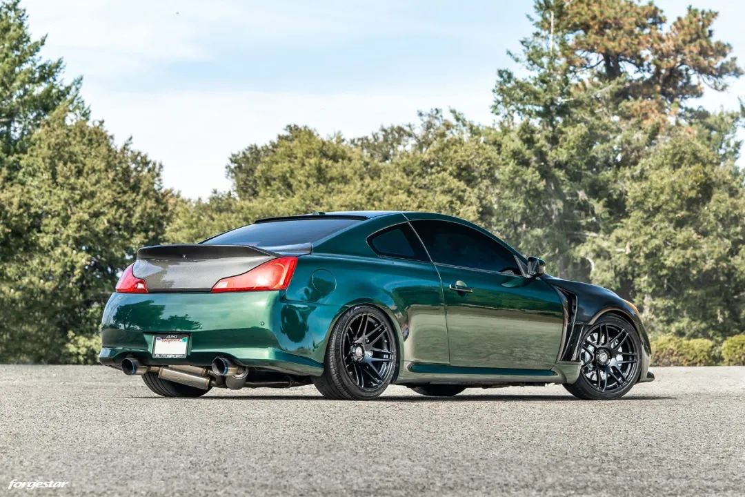 “战神”与“淑女”的重影