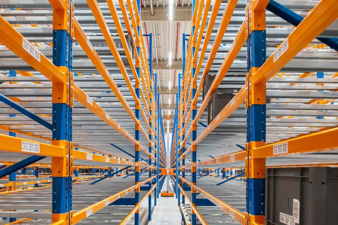 万邑通德国仓入选速卖通生态仓，智能仓储机器人助力便捷出海