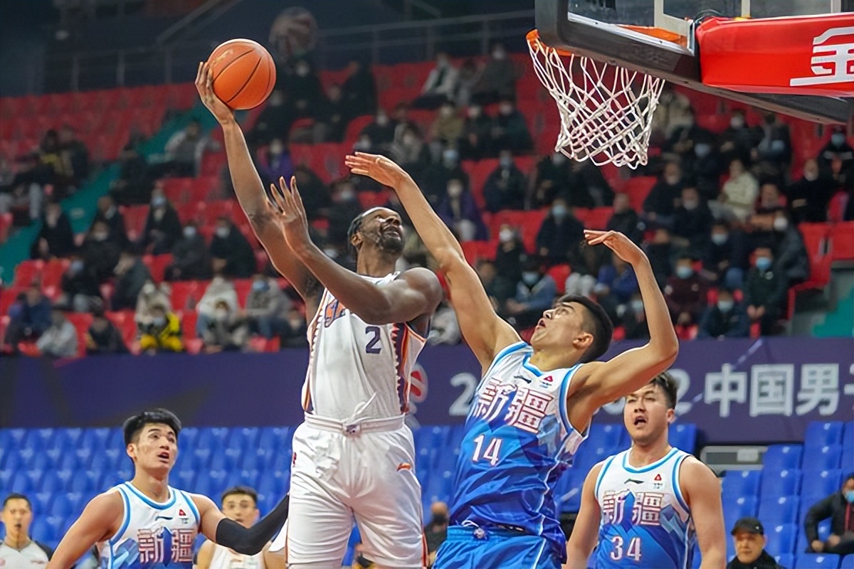 广东外援杨鸣视频,广东队杨鸣最新消息