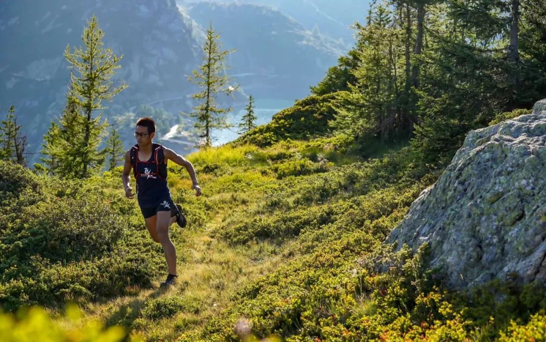 马拉松人物梁晶,马拉松运动员梁晶照片
