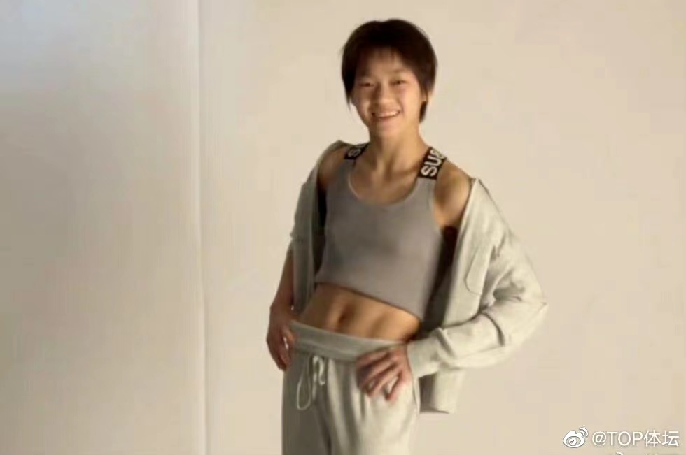 跳水冠军全红婵证件照,跳水冠军全红婵有多可爱