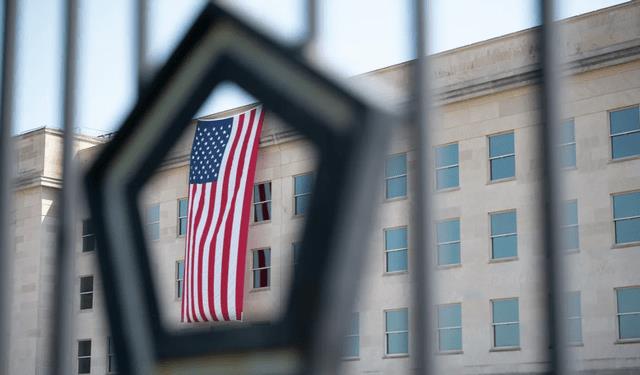 中将问一句话，美代表回答四个字，全场爆笑