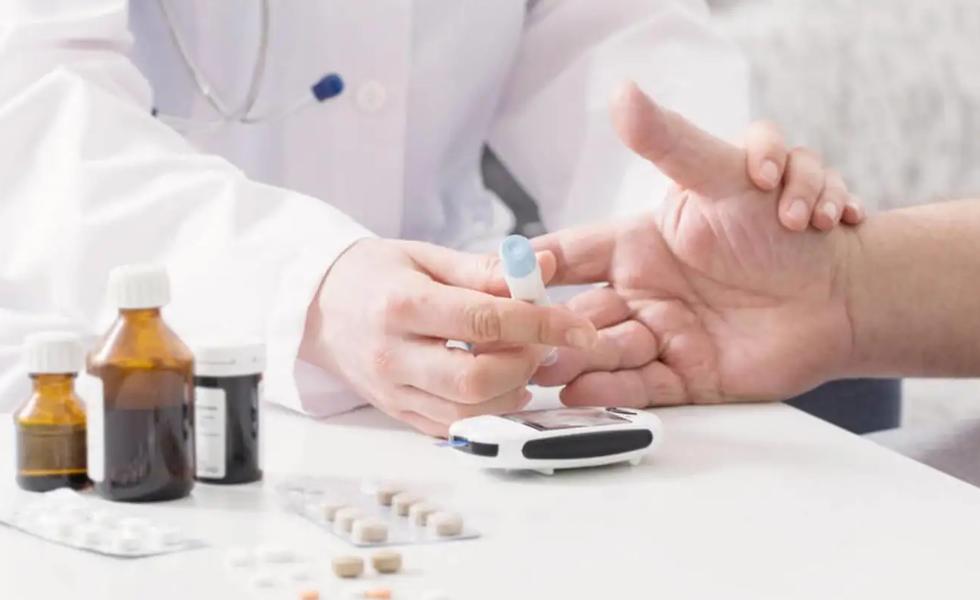 三种维生素预防糖尿病,预防糖尿病并发症刻不容缓的方法