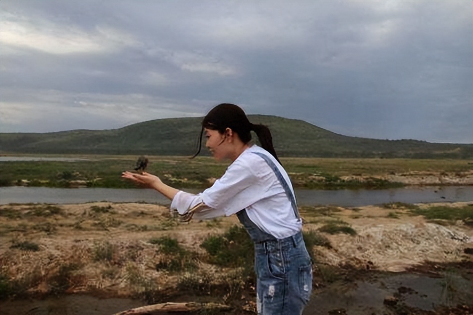 我,恋爱脑,32岁带10岁娃嫁日本老公,他帮我还百万负债,很贴心