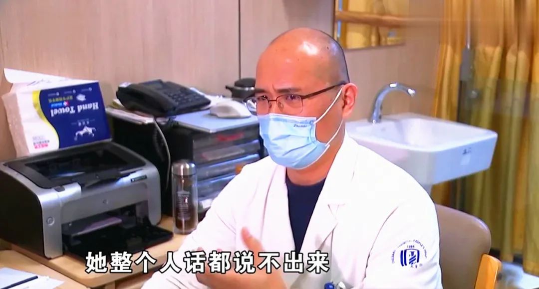 姑娘相亲见面紧张,姑娘相亲刚聊几句就把小伙气崩溃