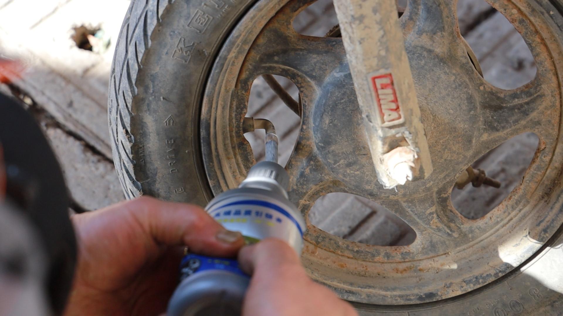 电动车真空胎钢圈边缘漏气怎么办,电动车真空胎漏气怎么修补