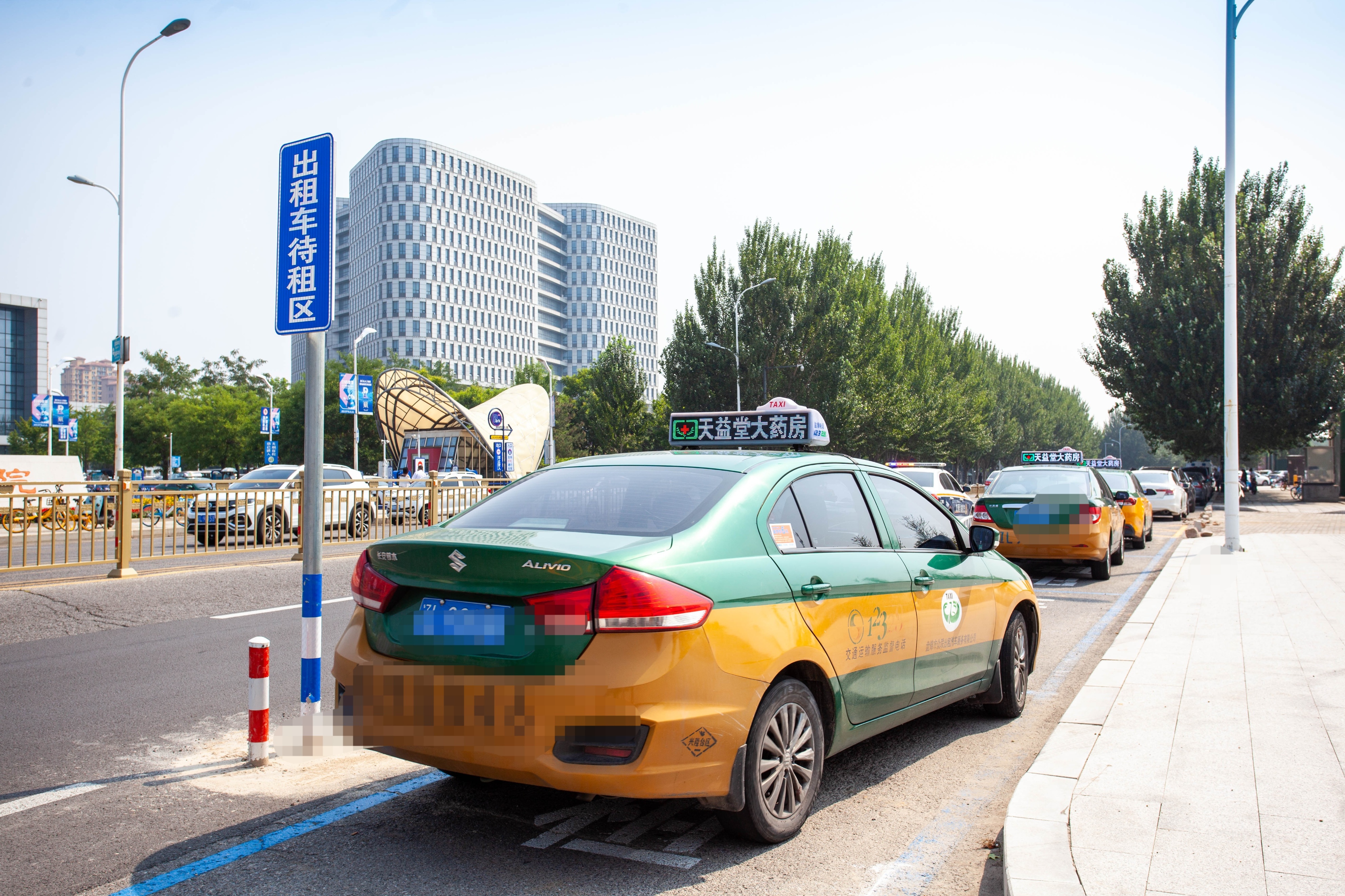 交通执法大队管汽车租赁吗,交通执法车出租车