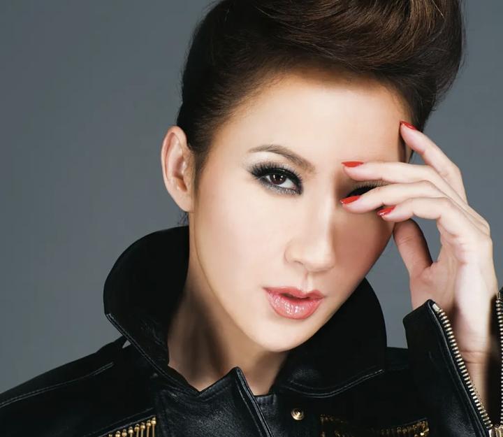 李玟的这一生有多坎坷,李玟的背后有多少心酸