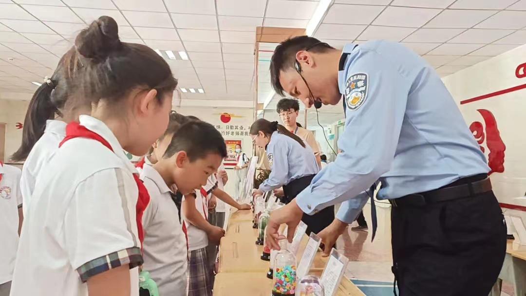 健康人生绿色无毒禁毒月活动简报,乌鲁木齐公安禁毒宣传视频