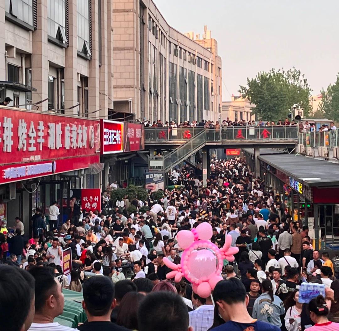 淄博为荣耀而战,为淄博荣誉而战烧烤店老板