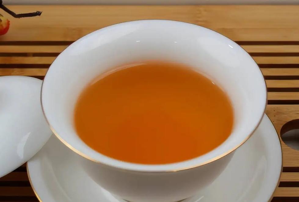 45岁河南大哥以身试茶，一喝就是15年！最终解开3个茶叶“谣言”