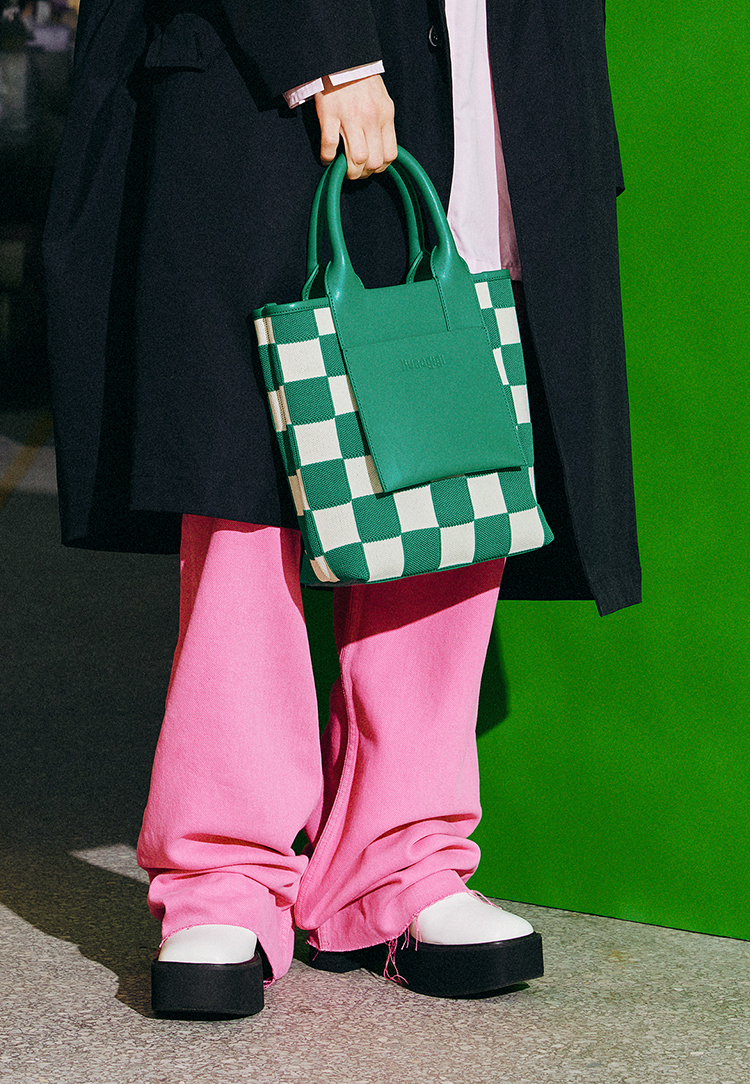 40到50岁女人适合背什么包包,40岁女性背什么牌子的包包