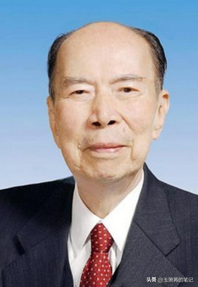 澳门回归前,富商马万祺提醒“必须有驻军”,中央回复:放心