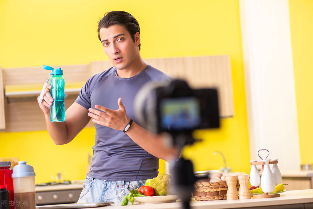 如何在开会时提升语言表达能力,孩子语言表达能力差应该怎样提升