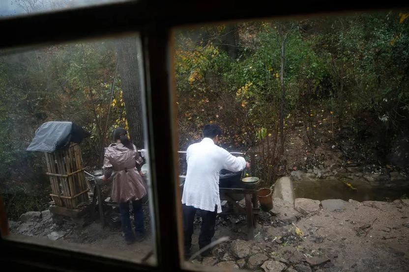 上万人“隐居”终南山，真的是远离世俗？当地村民却直摇头