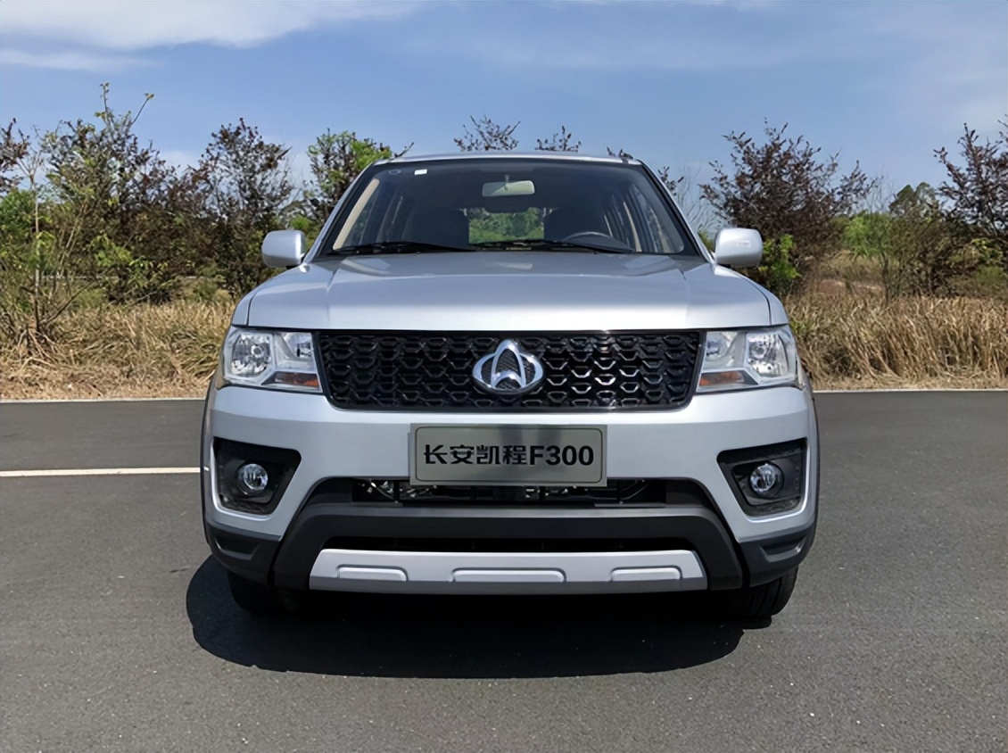 试驾长安凯程F300实用耐用动力操控舒适感一样不少