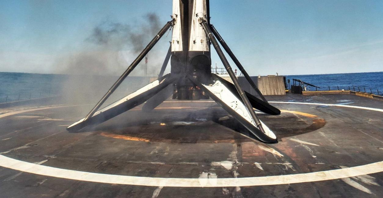 猎鹰9火箭发射加拿大卫星的视频,猎鹰9号火箭成功发射61颗卫星