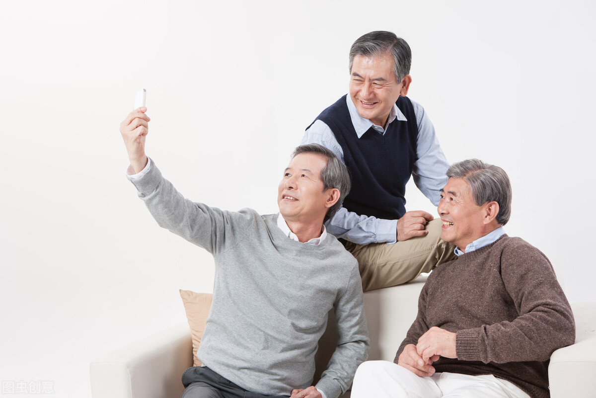 老年人吃这三种食物比牛奶还补钙,老年人吃这三样对腰和腿好