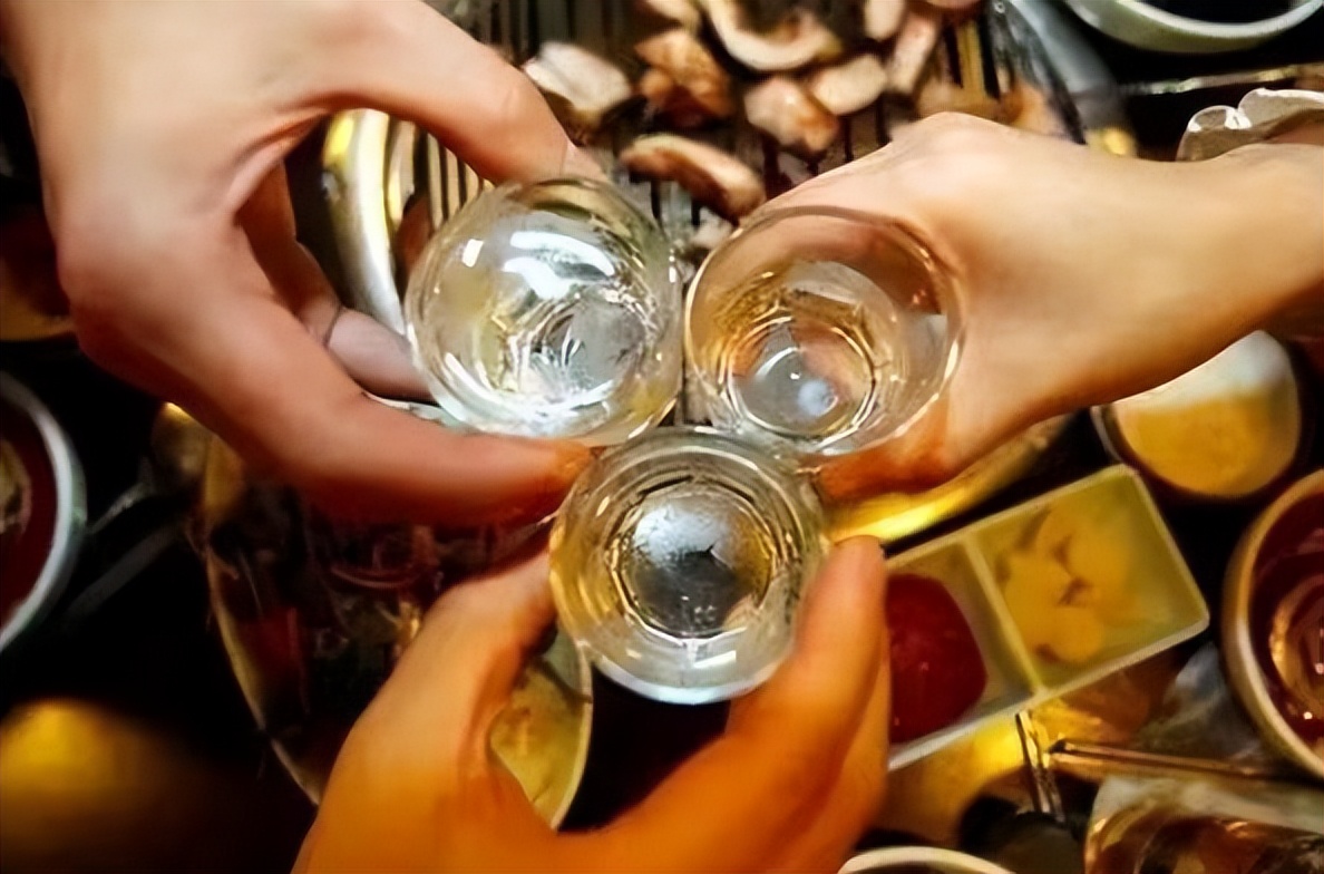 火爆白酒推荐哪款好喝,什么白酒好喝有面