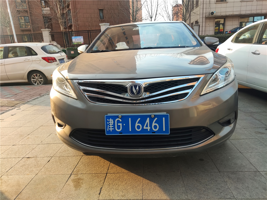 大众车添加玻璃水,汽车玻璃水添加教程