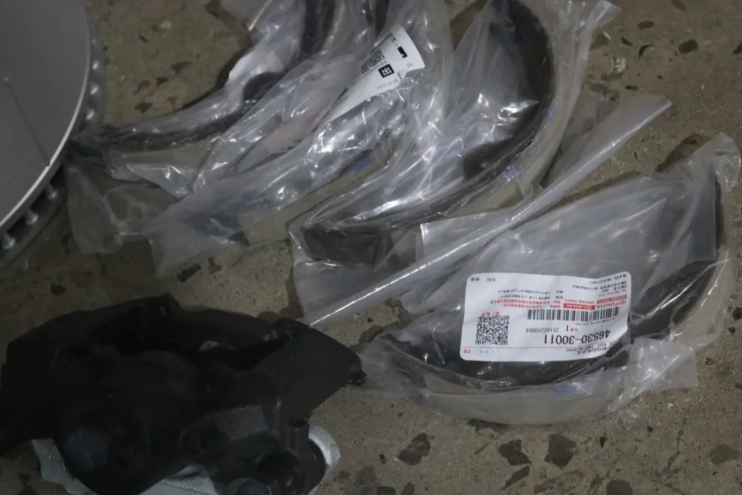 12代皇冠翻新后能开多久,坏掉的车改造成新车