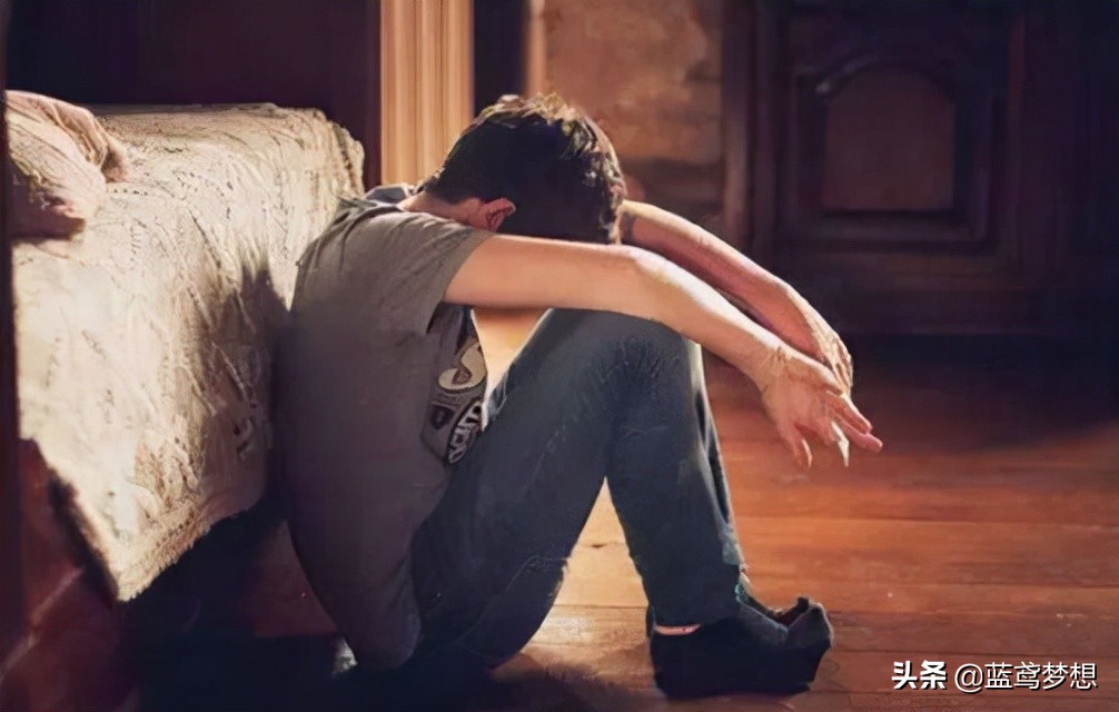 自卑和自信会对人产生什么影响,自卑心理与自信对性格的影响