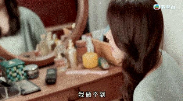 性感女神月入几十万，大家一起“下海”？她没被骂多亏有香港挡着