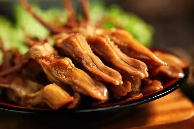 *鸭做**不易！周黑鸭盈利预警，2023年会好吗？