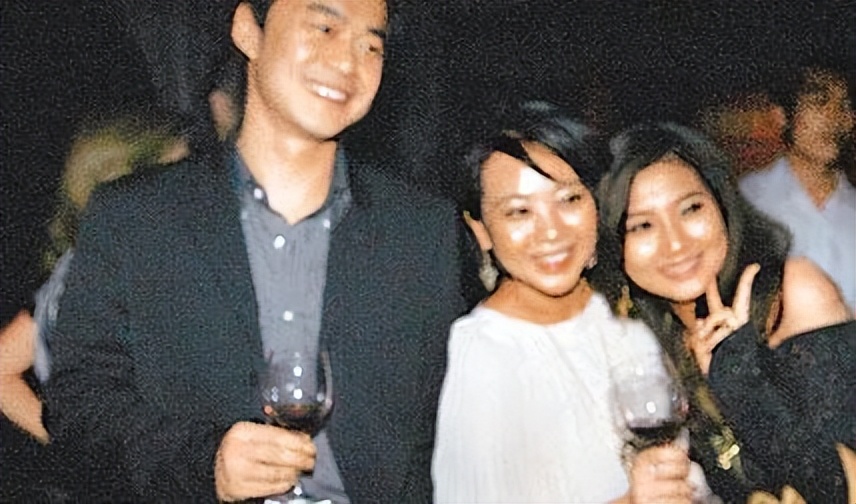 她为罗志祥下跪是真的吗？