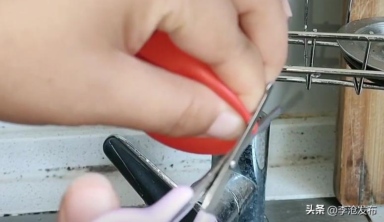 水龙头气球套效果,怎么把气球套在水龙头上