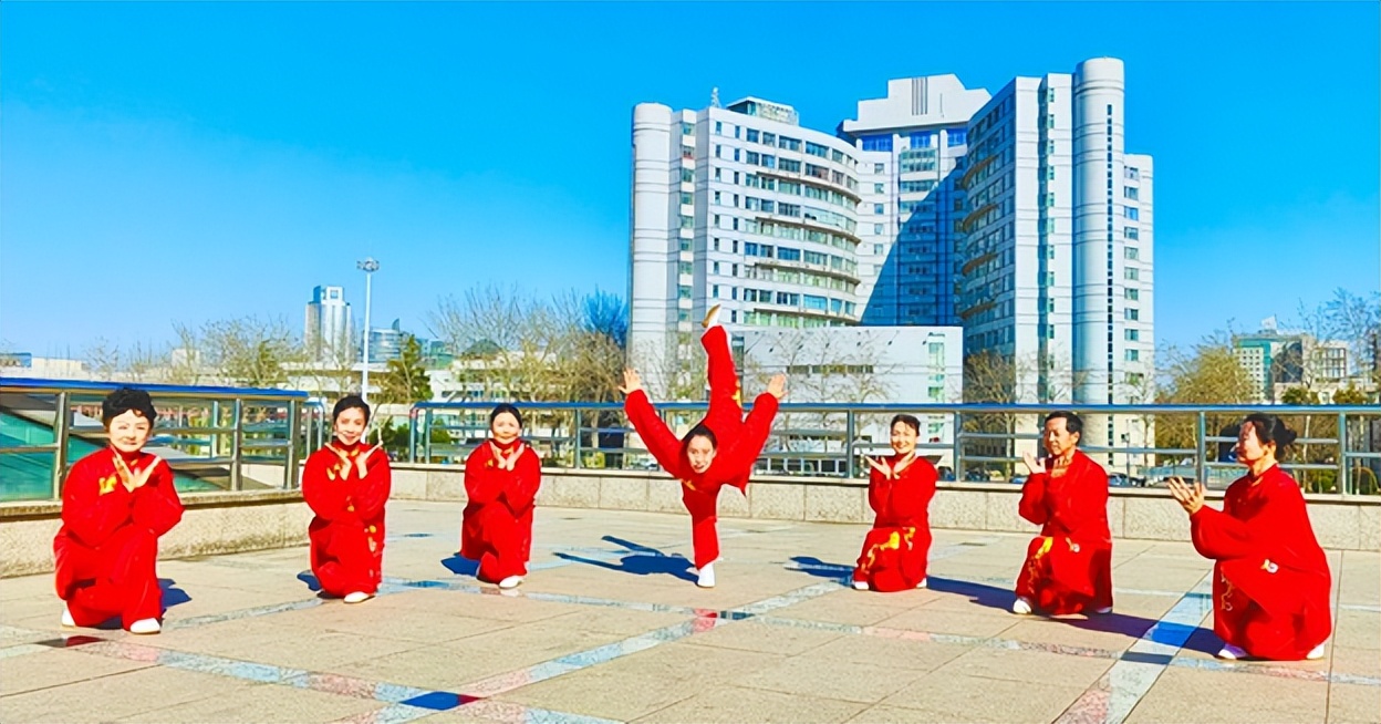 2018年健身气功八段锦比赛,健身气功八段锦六分钟示范