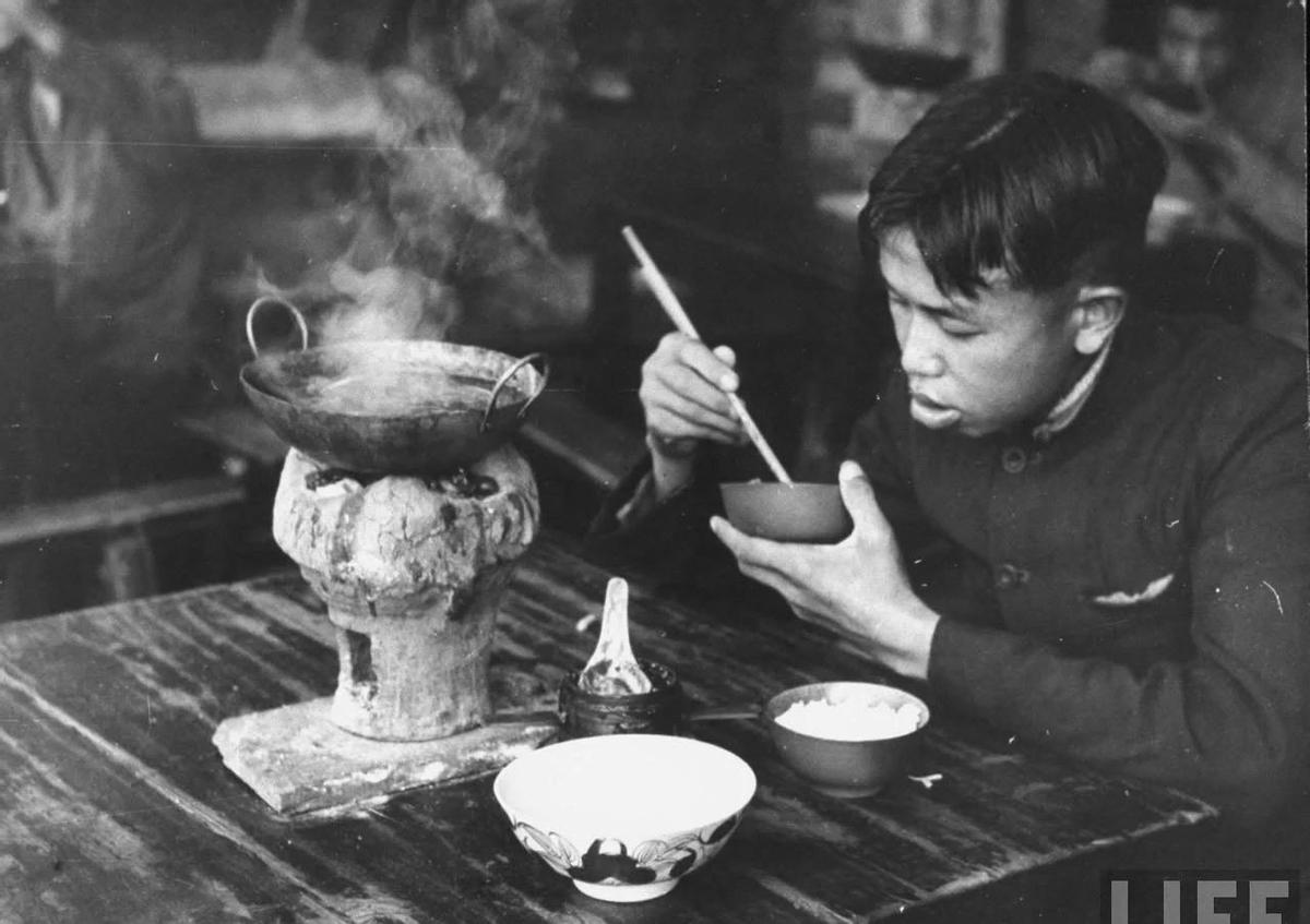 【晚清*楼青**风情】*楼青**女媚态撩人，丰乳肥臀，魅力四射！