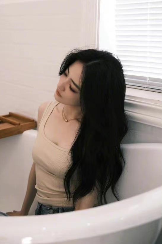 头发又细又软又少适合剪什么发型,头发细又少圆脸适合什么短发发型