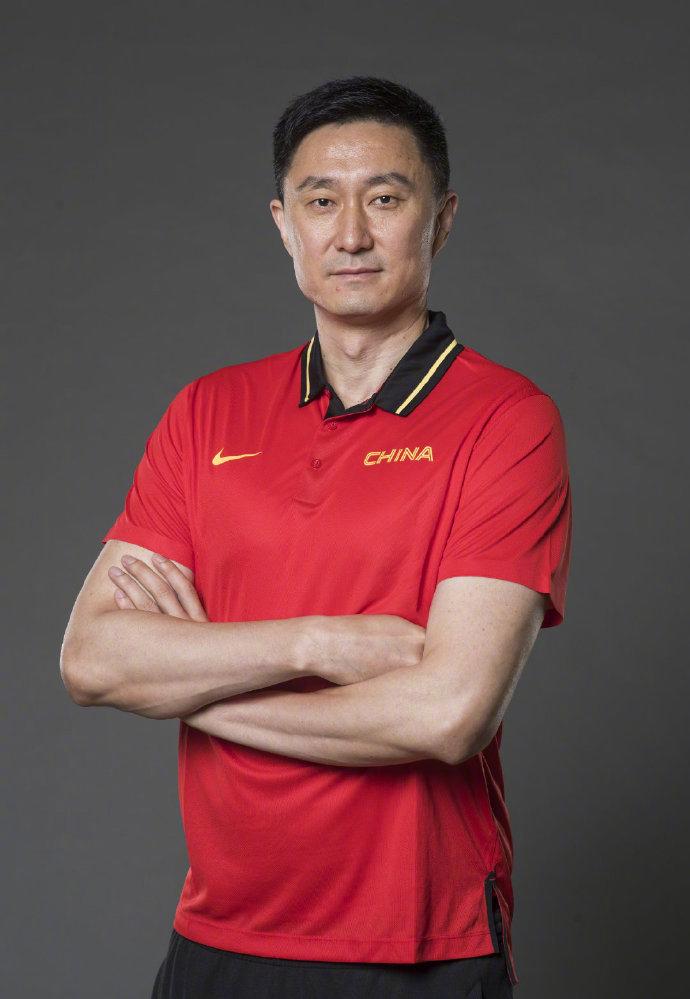 中国男篮硬气暴扣,中国男篮单场狂砍58分14板