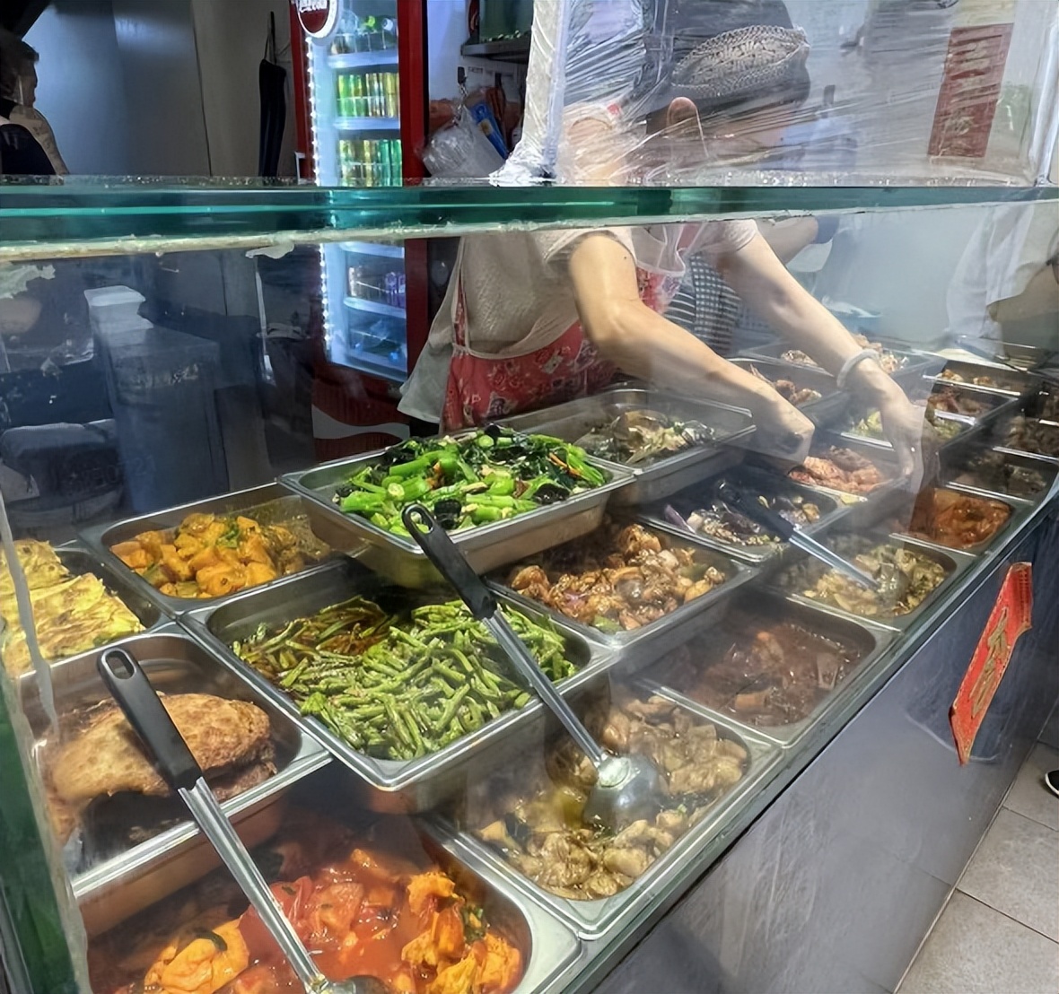 港式快餐两菜饭,香港兴起两菜饭