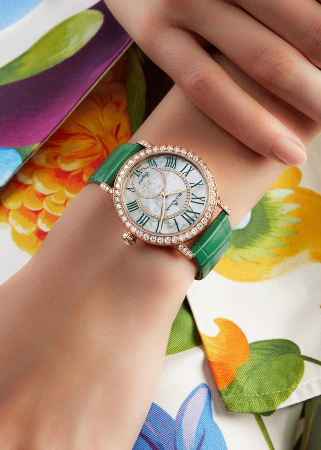 女生的第一只千元大牌手表,女生的第一款手表